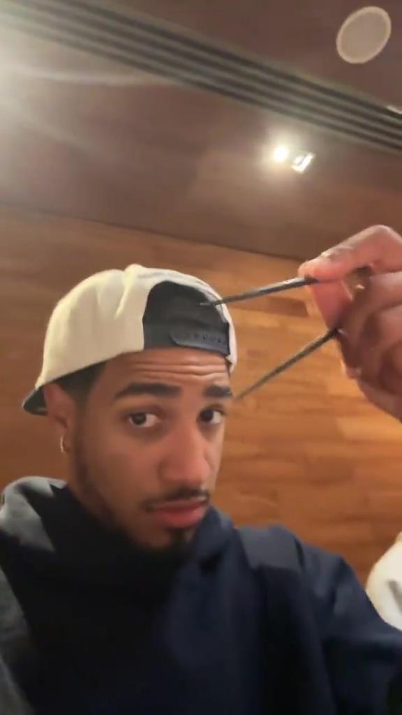 歸化歸化哈利伯頓這筷子拿的還挺標準?。。?>
                                <div   id=